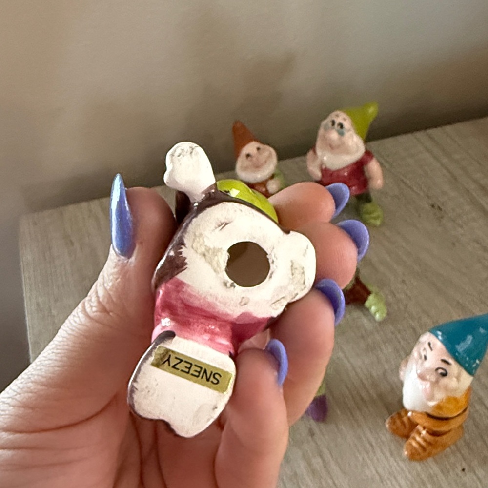 Disney Snow White and the Seven Dwarfs Figurines Set - Picture 5 of 6
